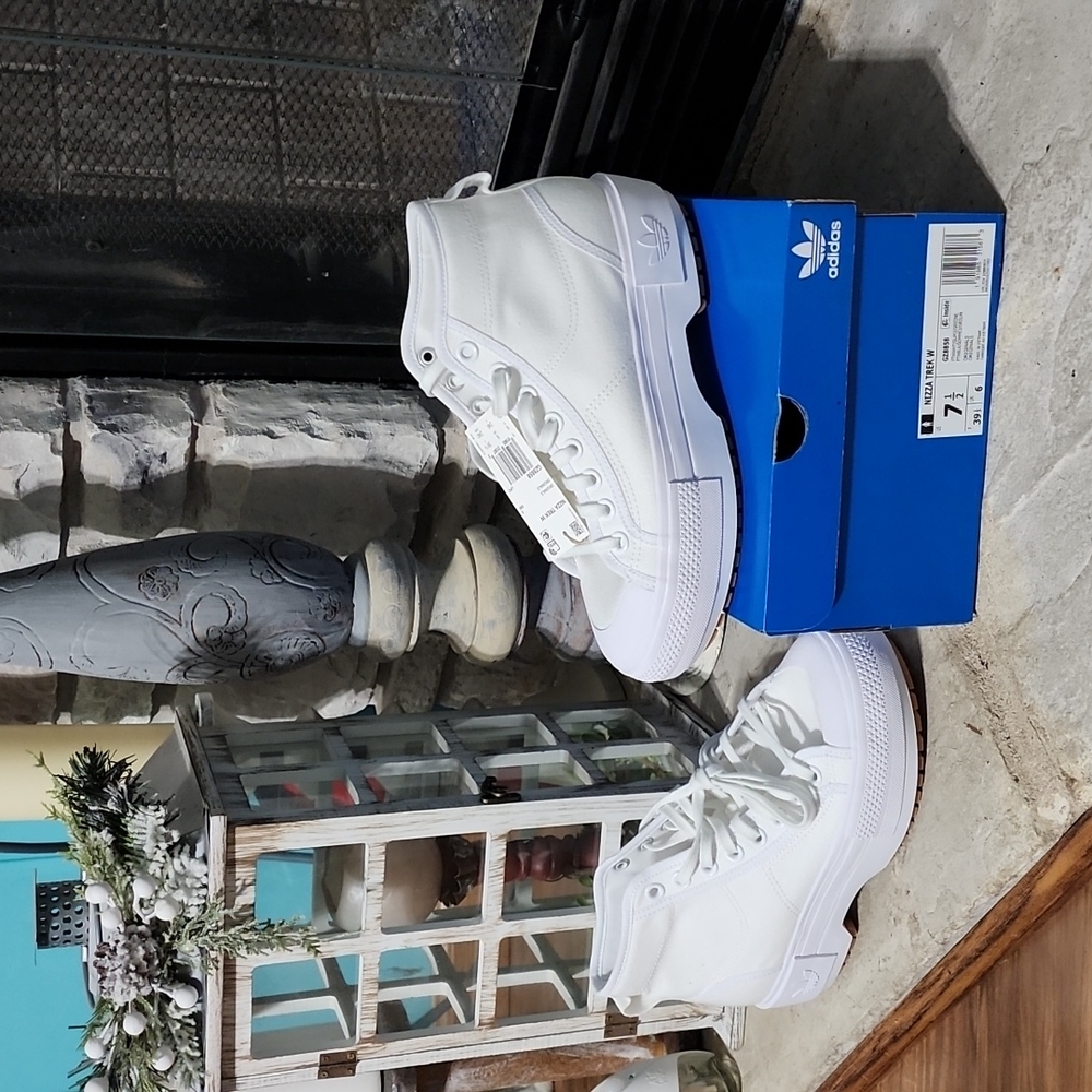 Adidas Nizza Trek READ DESCRIPTION